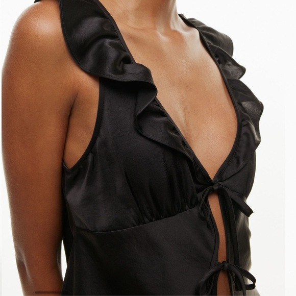 Aritzia Wilfred Tonka Satin Blouse - Picture 3 of 6